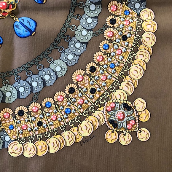 Authentic Hermès KOSMIMA Silk Scarf - Picture 5 of 8